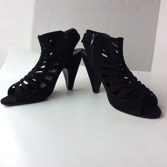 Top Moda Black Cutouts Heels Size 8.5 - Picture 3 of 16